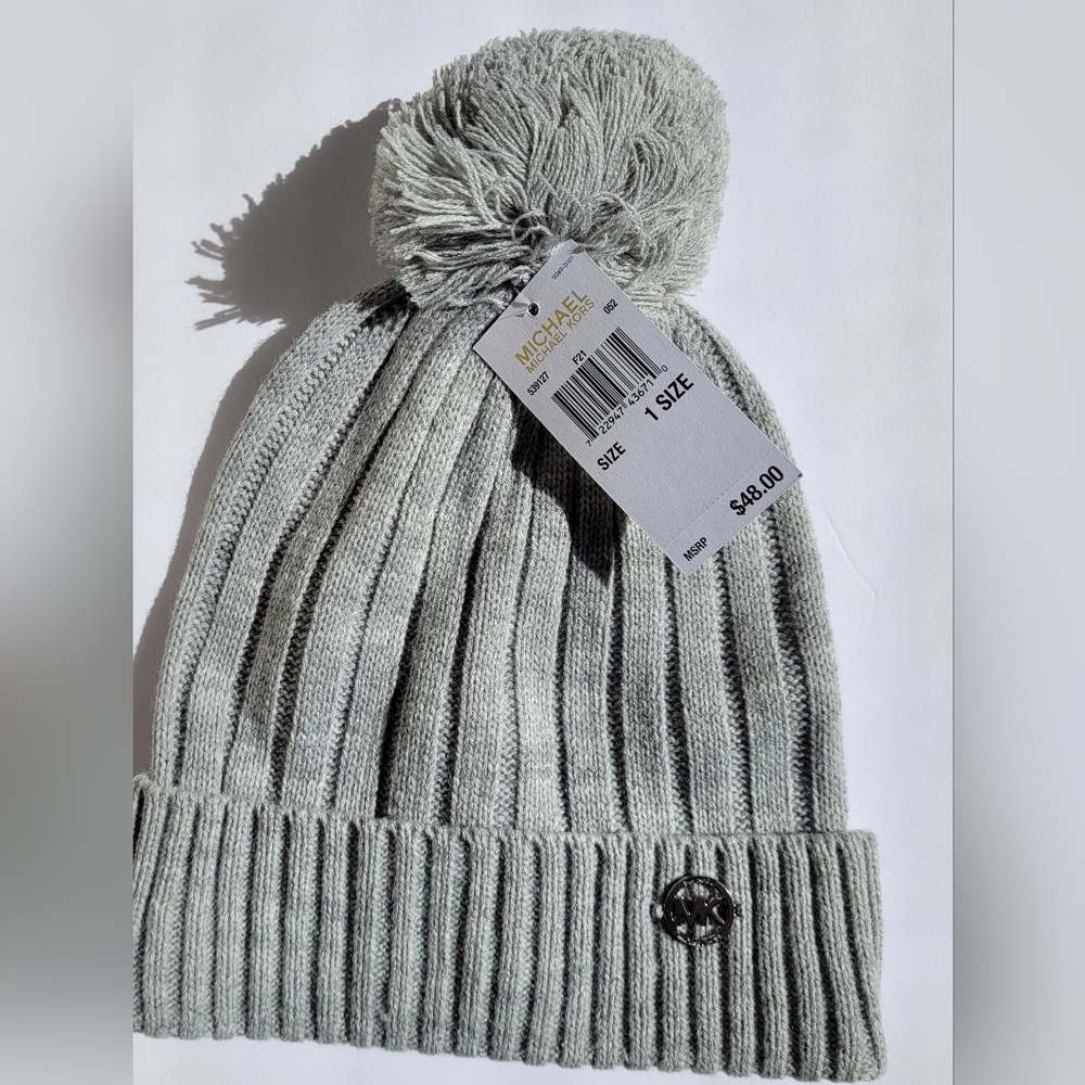 Michael Kors Beanie Cap With Pom. Gray. One Size. 100% Acrylic.